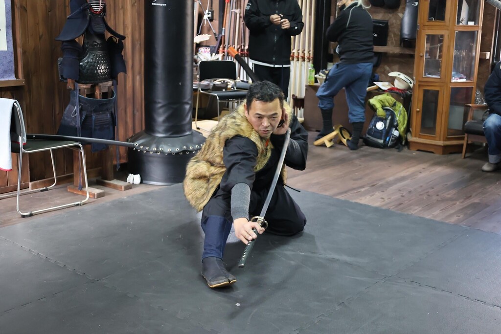 eyecatch.data?.attributes?.title